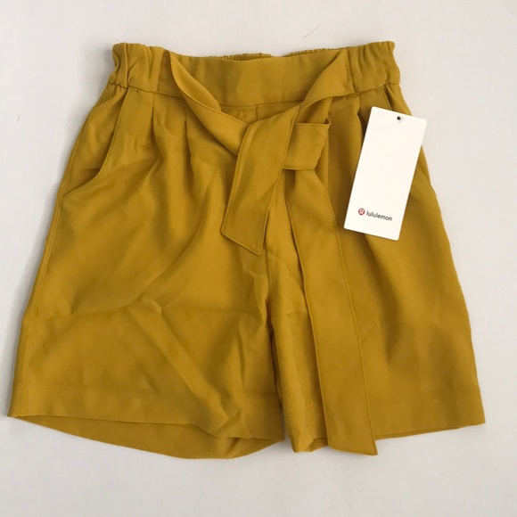 lululemon athletica Pants - Lululemon Noir Short 5.5" Honeycomb